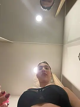 Snapshot of AnnaCastillo_ chatting on 15, 1, 2026 AnnaCastillo online show from 15, 1, 2026