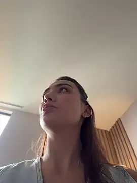 Snapshot of AnnaCastillo_ chatting on 4, 6, 2026 AnnaCastillo online show from 4, 6, 2026