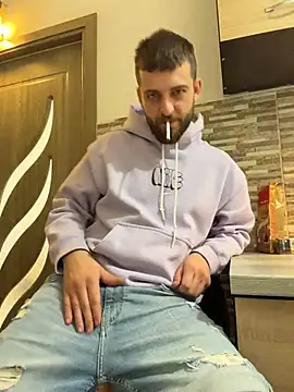 ElChapoGuzman95 online show from 2, 2, 2026