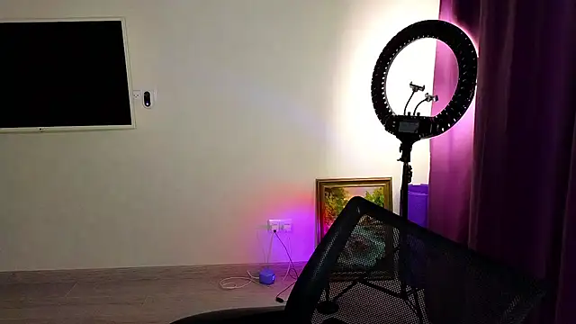  comefeelme  online show from 21, 12, 2025