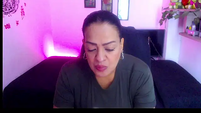 Snapshot of menfismuller2 chatting on 20, 11, 2025 menfismuller2 online show from 20, 11, 2025