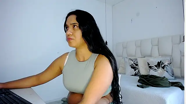 tiffany  pink online show from 11, 10, 2025