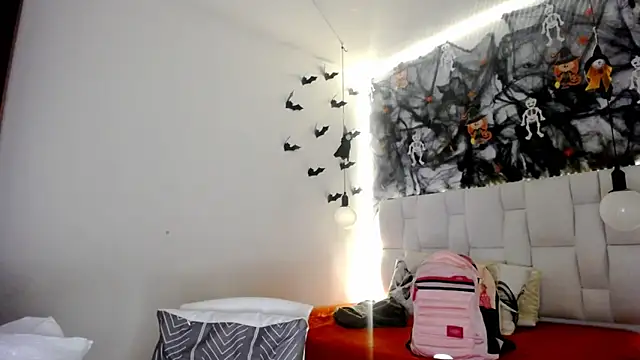 tiffany  pink online show from 22, 10, 2025