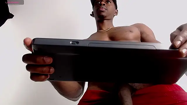 Snapshot of drake_brwon_23 chatting on 10, 10, 2025 drake brwon 23 online show from 10, 10, 2025