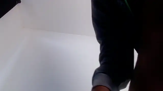 Snapshot of drake_brwon_23 chatting on 6, 2, 2026 drake brwon 23 online show from 6, 2, 2026