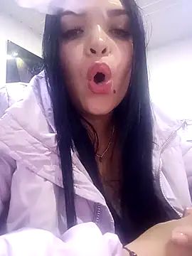 Snapshot of Dione__ chatting on 6, 2, 2025 Dione online show from 6, 2, 2025