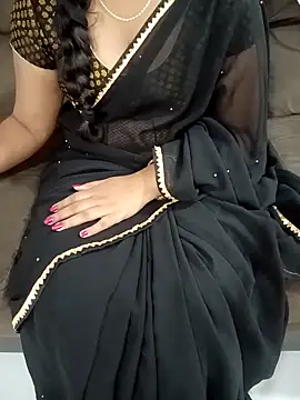 Snapshot of Mounika25 chatting on 25, 9, 2025 Mounika25 online show from 25, 9, 2025