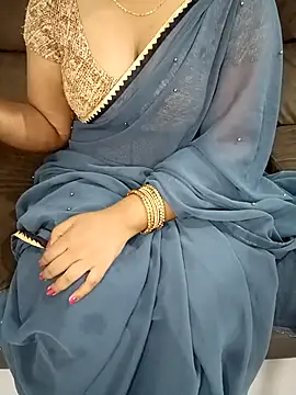 Snapshot of Mounika25 chatting on 15, 10, 2025 Mounika25 online show from 15, 10, 2025