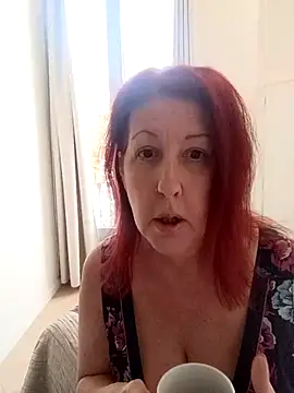 Snapshot of MaggieMoonxxx chatting on 25, 11, 2025 MaggieMoonxxx online show from 25, 11, 2025