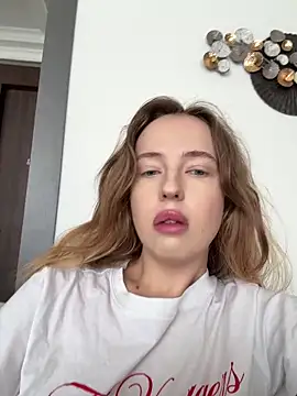 Nura n Sarah online show from 10, 4, 2026