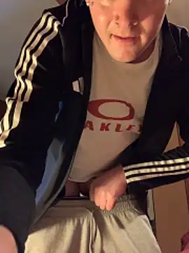 slutboy42000 online show from 7, 2, 2026