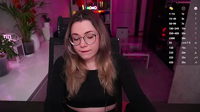 Snapshot of RemyCute chatting on 5, 2, 2026 RemyCute online show from 5, 2, 2026