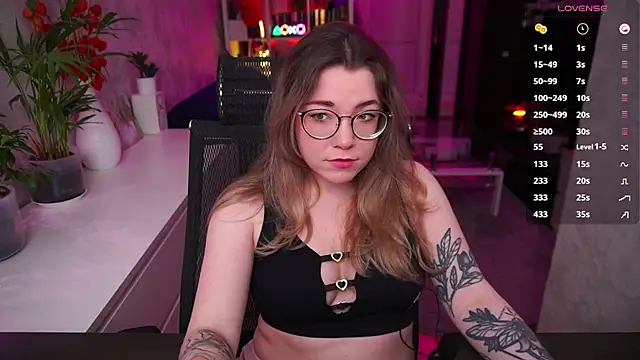 Snapshot of RemyCute chatting on 6, 2, 2026 RemyCute online show from 6, 2, 2026