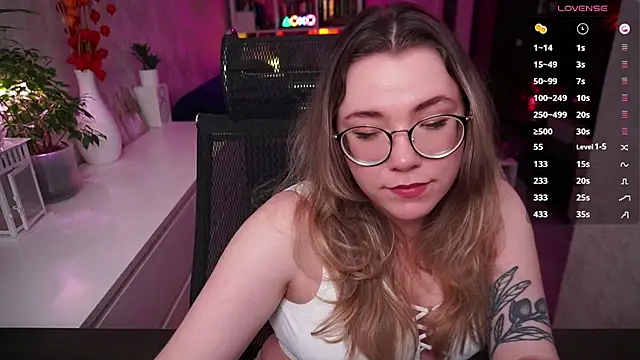 Snapshot of RemyCute chatting on 25, 2, 2026 RemyCute online show from 25, 2, 2026