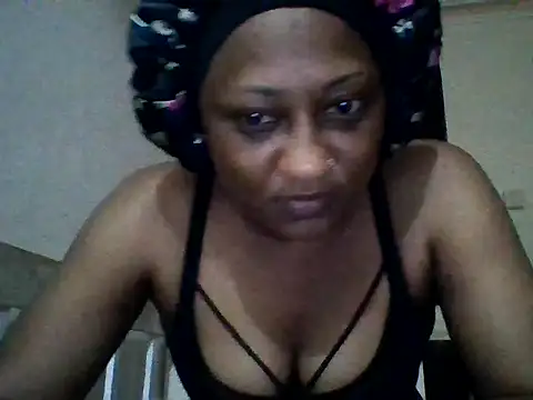 Snapshot of TenderE chatting on 11, 7, 2026 TenderE online show from 11, 7, 2026