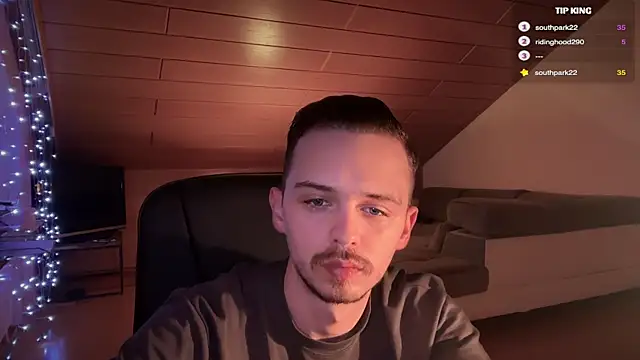 Snapshot of naked_psy chatting on 12, 2, 2025 naked psy online show from 12, 2, 2025