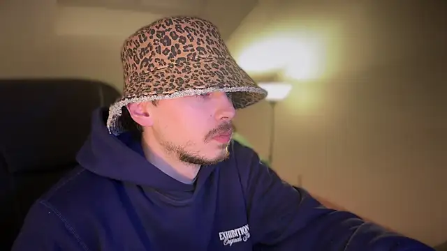 Snapshot of naked_psy chatting on 12, 3, 2025 naked psy online show from 12, 3, 2025