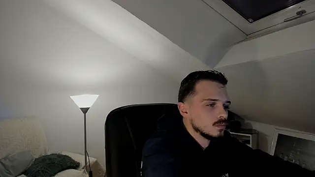 Snapshot of naked_psy chatting on 17, 9, 2025 naked psy online show from 17, 9, 2025