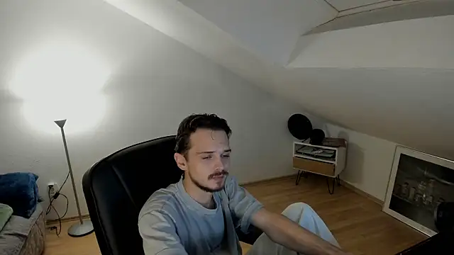 Snapshot of naked_psy chatting on 21, 10, 2025 naked psy online show from 21, 10, 2025