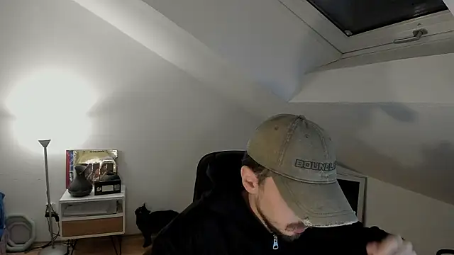 Snapshot of naked_psy chatting on 28, 10, 2025 naked psy online show from 28, 10, 2025