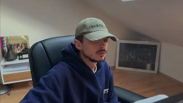 naked psy online show from 5, 11, 2025