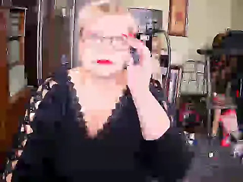 Snapshot of LOLA8888 chatting on 12, 10, 2025 LOLA8888 online show from 12, 10, 2025