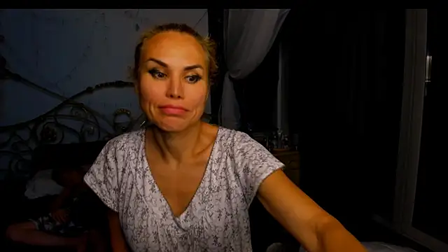 Snapshot of Radmila_Queen_ chatting on 26, 7, 2026 Radmila Queen online show from 26, 7, 2026
