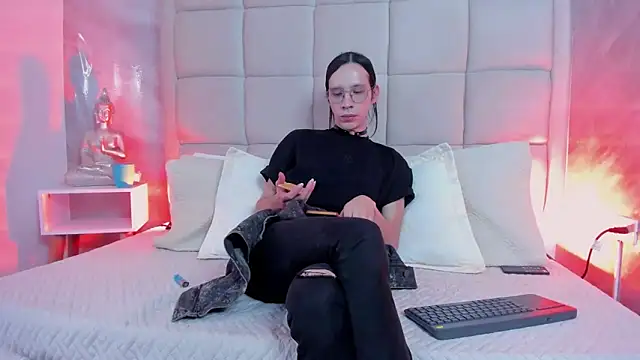 Hecatee 77 online show from 13, 11, 2025