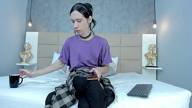 Snapshot of Hecatee_77 chatting on 12, 3, 2026 Hecatee 77 online show from 12, 3, 2026