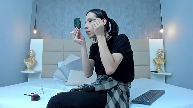 Snapshot of Hecatee_77 chatting on 20, 3, 2026 Hecatee 77 online show from 20, 3, 2026