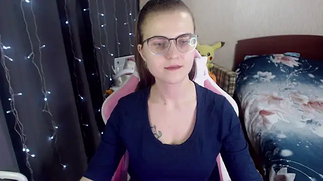 MissBrightShine online show from 6, 1, 2025
