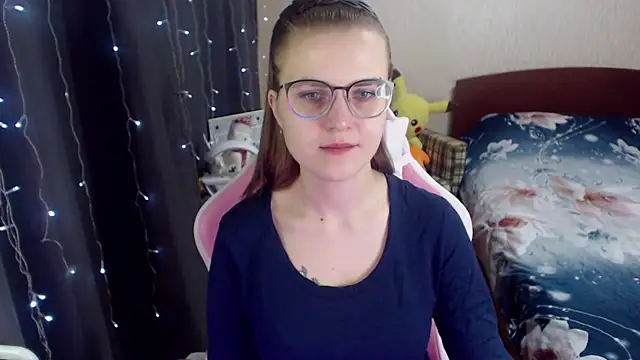 MissBrightShine online show from 10, 1, 2025