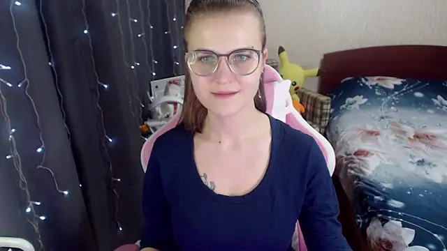MissBrightShine online show from 10, 1, 2025