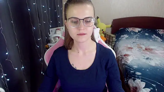 MissBrightShine online show from 10, 1, 2025