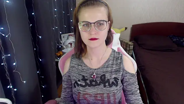 MissBrightShine online show from 15, 1, 2025