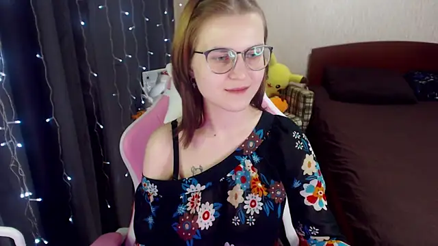 MissBrightShine online show from 21, 1, 2025
