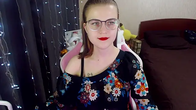MissBrightShine online show from 22, 1, 2025
