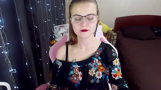 MissBrightShine online show from 23, 1, 2025