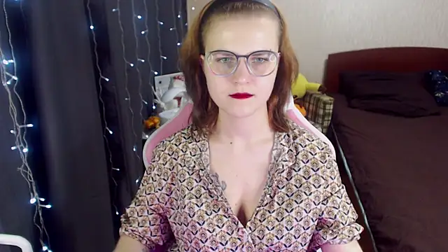 MissBrightShine online show from 25, 1, 2025