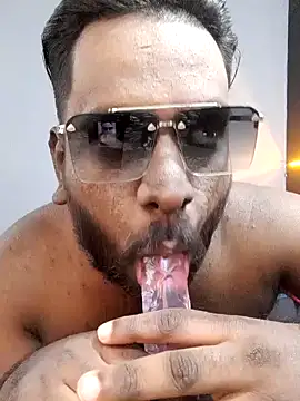 Rayansmith  online show from 7, 2, 2025