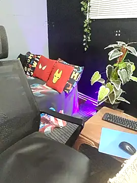 Rayansmith  online show from 20, 10, 2025