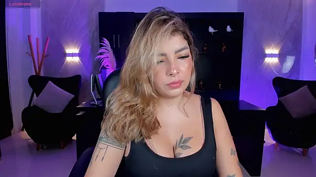 LisaMonroe  online show from 23, 2, 2025