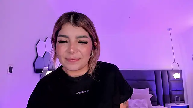 LisaMonroe  online show from 8, 3, 2025