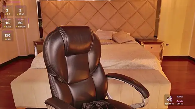 LisaMonroe  online show from 9, 9, 2025