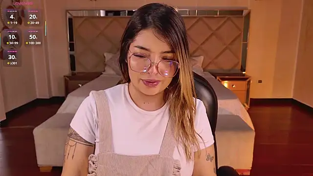 LisaMonroe  online show from 26, 9, 2025