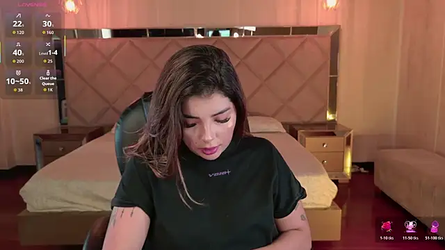 LisaMonroe  online show from 13, 3, 2026