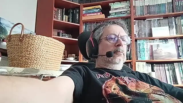 Mandra is a whore online show from 24, 10, 2025