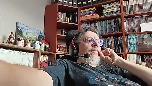 Mandra is a whore online show from 17, 12, 2025