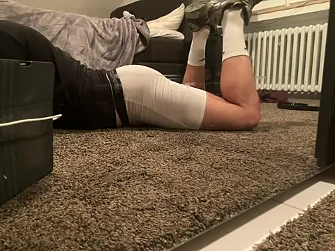 Snapshot of LeviXtreme chatting on 11, 1, 2025 LeviXtreme online show from 11, 1, 2025