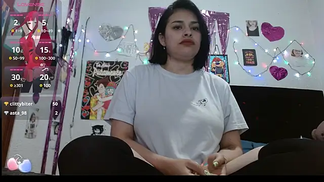 Saray extrovert  online show from 15, 3, 2025